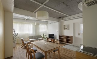 Serviced Apartments in Otsuka by Takashi Nishitani Architects - Photo 2 of 3 -