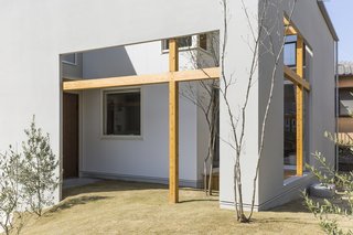 Uji House by ALTS Design Office - Photo 3 of 3 -