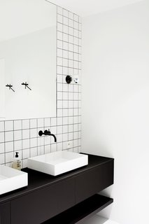 Niels & Annemie by Benoît Deneufbourg and la fabrika studio - Photo 4 of 4 -