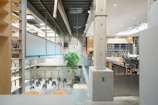 Blue Bottle Coffee Nakameguro Cafe by Schemata Architects - Photo 3 of 5 -