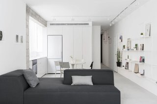 SIG Apartment by Yael Perry - Photo 5 of 8 -