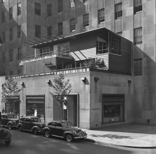 Knoll Inspiration:
In Conversation with
Helen Risom - Photo 3 of 8 - Collier's House of Ideas, designed by Edward Durrell Stone, Dan Cooper and Jens Risom, c. 1940. Photograph by Gottscho-Schleisner, Inc. Image courtesy of The Library of Congress.