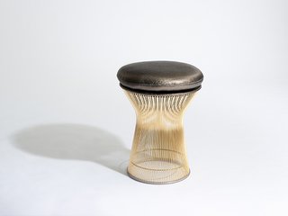 Knoll Inspiration: Introducing Platner Gold - Photo 4 of 6 - Platner Stool <span style="line-height: 1.8;">in 18k gold-plated steel. Photograph by Knoll.</span>