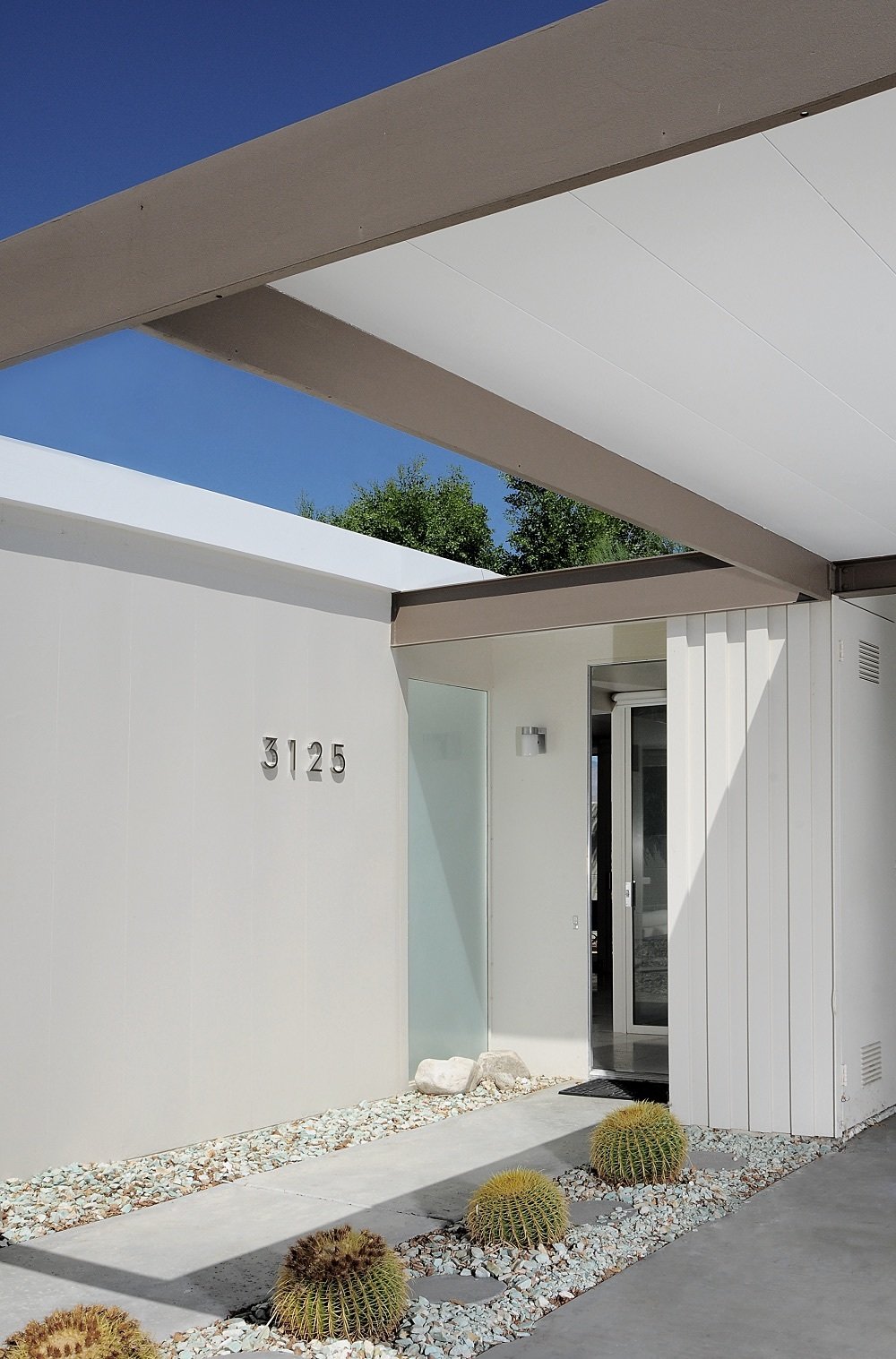 You Can Now Buy One of Palm Springs's Most Historic Homes For 9K The longtime owner updated the landscaping in 2001 with Wexler's oversight.