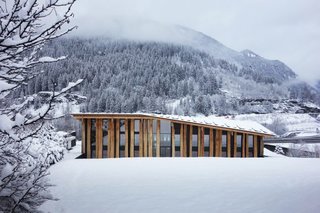 Architect Spotlight: 12 Works by Japanese Architect Kengo Kuma - Photo 9 of 12 - The wide and grand roof of the structure is composed of oak planks that are designed to harmonize with the terrain. 