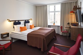 Get Your Fix of Midcentury Scandinavian Design at This Copenhagen Hotel - Photo 4 of 8 - Standard Double "Danish Retro Room"