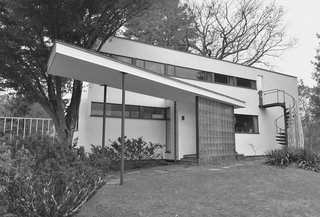 Dive Into a Visually Stunning Book That Celebrates Modernist Architecture and its Evolution - Photo 7 of 10 - Walter Gropius: The Gropius House in Lincoln, Massachusetts, 1937-1938
