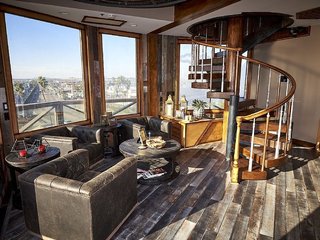 8 Unique Vacation Rentals Around the World - Photo 8 of 16 - The Water Tower offers stunning views of the Pacific Ocean and the streets of Seal Beach, California. 
