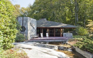 A Home on a Private Island That's Based on a Frank Lloyd Wright Design Is on the Market For $14.9M - Photo 12 of 14 - The 1,200-square-foot guest house.