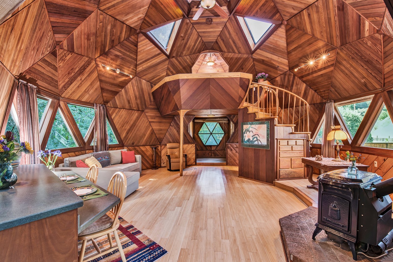 The hexagonal wood paneling.