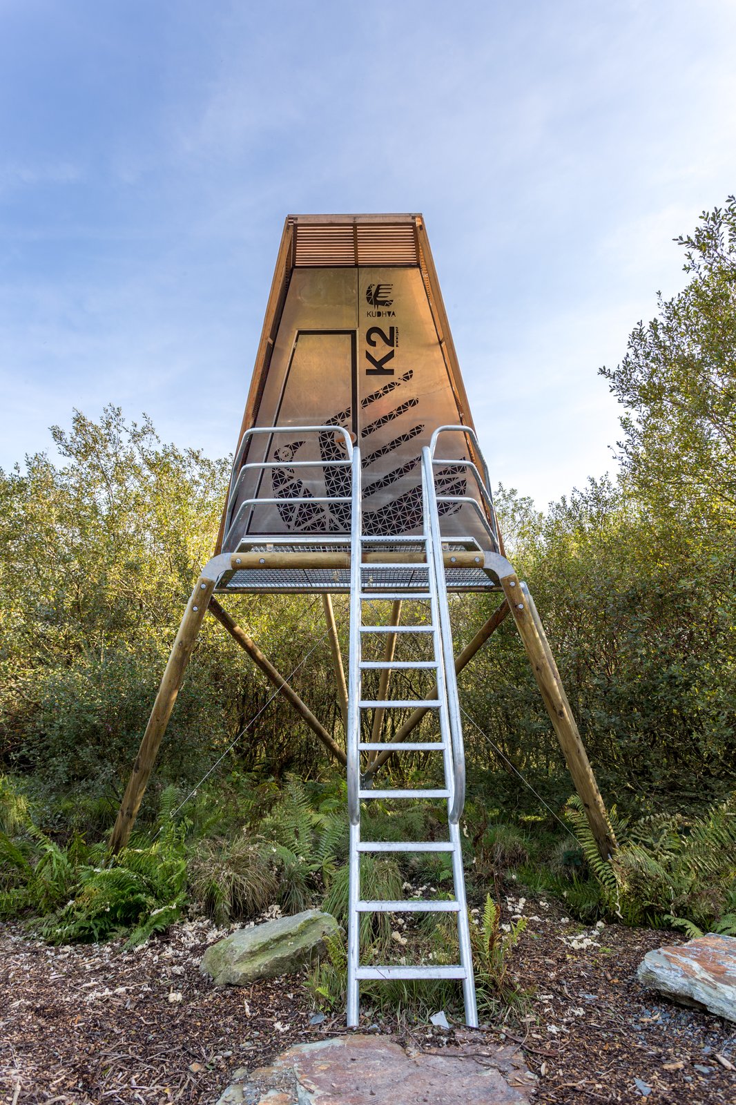 From their elevated position amongst the trees, these tiny cabin hideaways offer a unique perspective on the Cornish landscape.