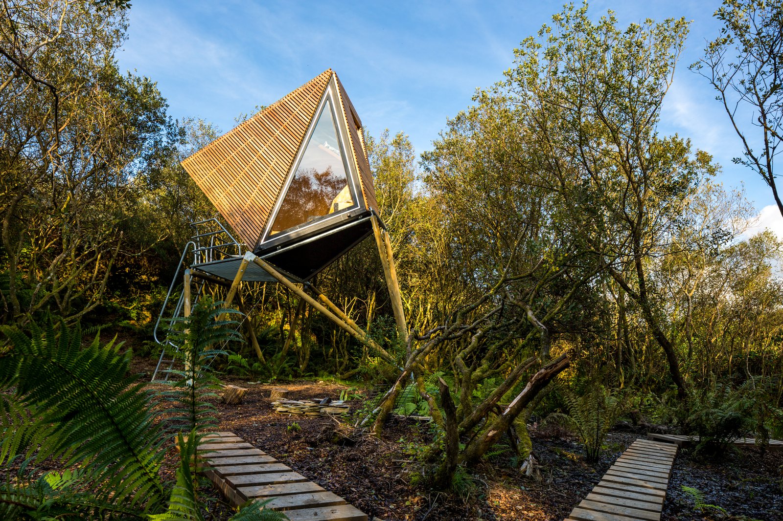 The cabins are constructed from structural, insulated paged-pine panels with an EDPM rubber membrane covering.