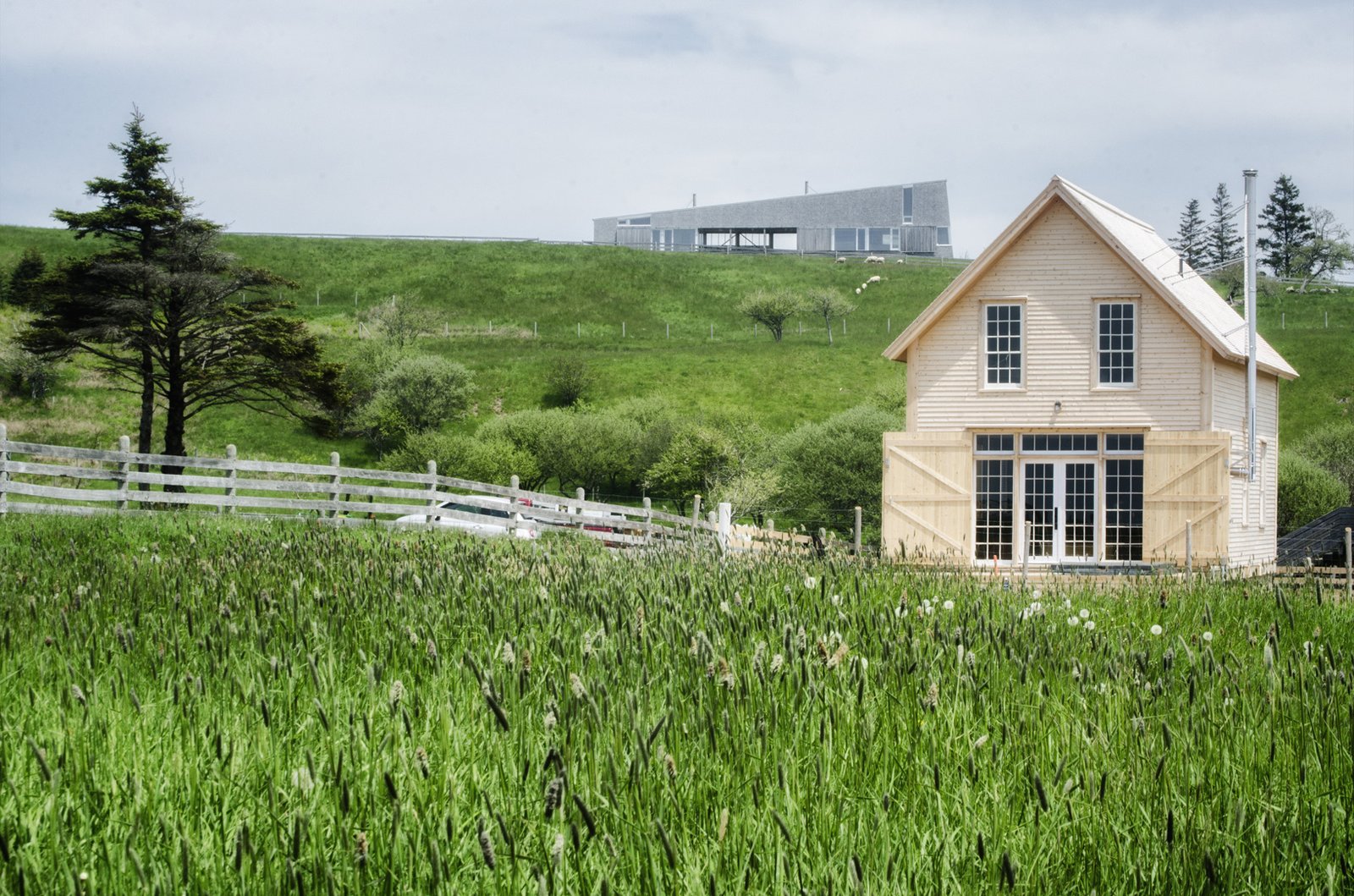 Brian rescued and transported the 1830 Chebogue schoolhouse from a community near Acadia, his hometown. Clapboard siding and cedar shingles make up the exterior walls and roof while wide pine boards were used for the flooring and wainscoting.