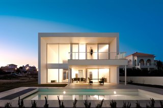 Located between Praia da Luz and Burgau, the property is also 10 kilometers away from the historic town of Lagos, which draws travelers with its 16th-century old town, restaurants, and nightlife.