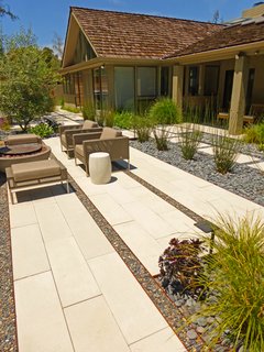 Drawing the Line: Concrete Pavers That Advance Architectural Design - Photo 2 of 7 - A private residence in Stanford, California, enjoys a varied patio landscape with Large Scale CalArc Pavers.