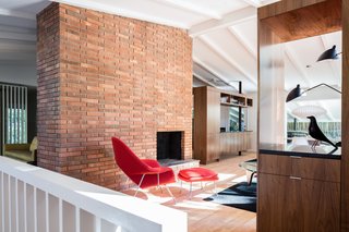Elegantly Renovated, a Midcentury Home in Raleigh Asks $975K - Photo 6 of 13 -