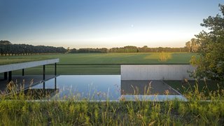 Celebrated Polo Player Nacho Figueras Commissions a Low-Slung, Concrete Stable - Photo 10 of 11 -