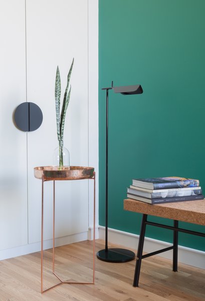 12th Street Loft - Bedroom:
#NewYork #interiordesign #architecture #architects #light #apartment #contemporary #modern #nyc #usa #design #nice #inspiration #designer #interiordesigner #furniture #interior #home #house #bedroom #green #plant #hardware Photo of 12th Street Loft modern home
