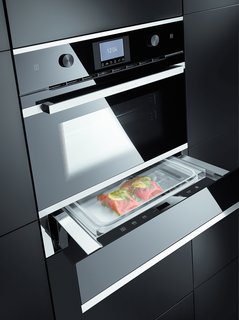 Kitchen News and Trends from Cologne - LivingKitchen 2017 - Photo 5 of 7 - The newsteam cookers from Küppersbusch operate with optimum steam distribution. Küppersbusch ovens with steam functionallow dedicated steam cooking with 100 % steam, as well as a combination of steam and hot air, providing just the right function for every type of food.