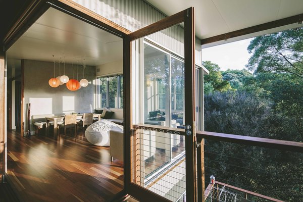 Photo Credit: Shantanu Starick www.shantanustarick.com Photo 3 of Tallowood Treehouse modern home