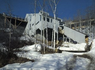 How American Modernism Came to the Mountains - Photo 19 of 20 - Mountain House in Aspen, Colorado / by Harry Weese, 1969
