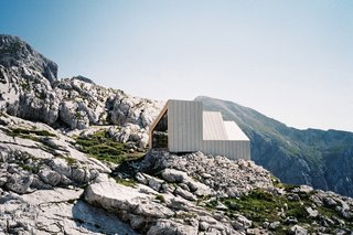 Minimal Design, Maximum Protection - Photo 1 of 6 - Bivak pod Skuto