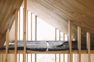 Minimal Design, Maximum Protection - Photo 6 of 6 - Bivak pod Skuto