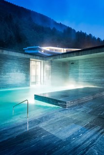 Slow Architecture - Photo 4 of 11 - Therme Vals / Designed by architect Peter Zumthor