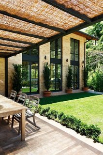 Step Inside a Dramatic Brazilian Mountainside Masterpiece - Photo 7 of 10 -