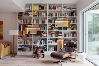 9 Home Libraries We All Want to Curl Up in This Weekend - Photo 1 of 18 - PHOTO: Amy Bartlam; DESIGN: North Design LA