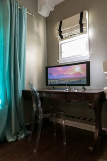 A family room gets a hi-tech modern makeover - Photo 9 of 10 -