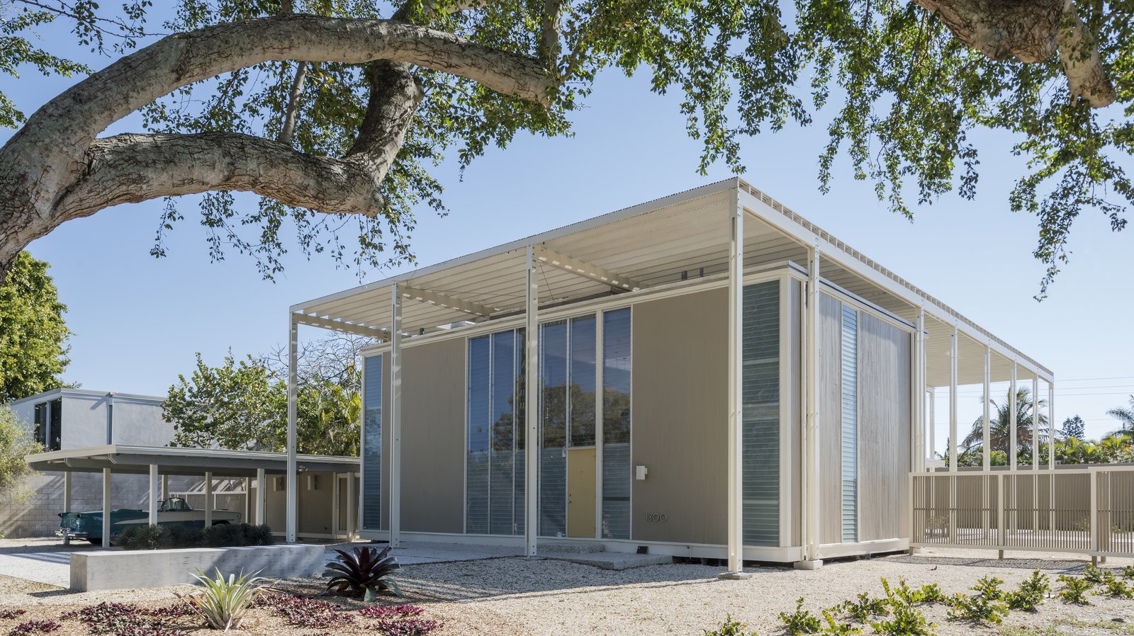 Umbrella House Modern Home in Sarasota, Florida by Paul Rudolph on Dwell