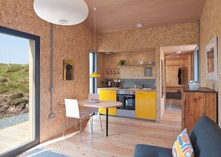 This compact, environmentally-friendly studio on the west coast of Scotland’s Isle of Skye was designed by Rural Design Architects and is perfect for escaping to a remote site.