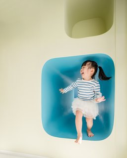Inspired by Tom and Jerry, This Net-Filled Vacation Home Is a Kid’s Paradise - Photo 4 of 10 -