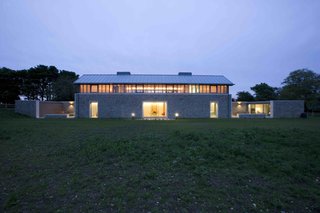 6 British Vacation Homes You Can Stay in That Were Designed by Renowned Architects - Photo 5 of 12 -