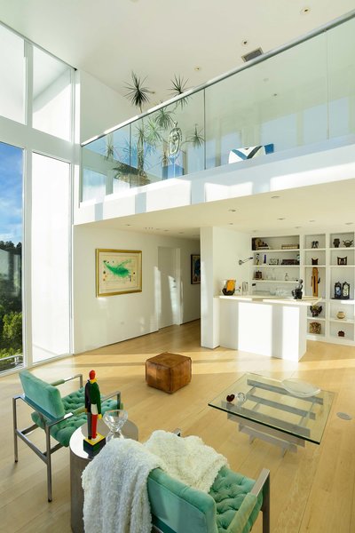 Actor Brendan Fraser’s Former Beverly Hills Home Is For Sale For $4.25 Million - Photo 9 of 12 -