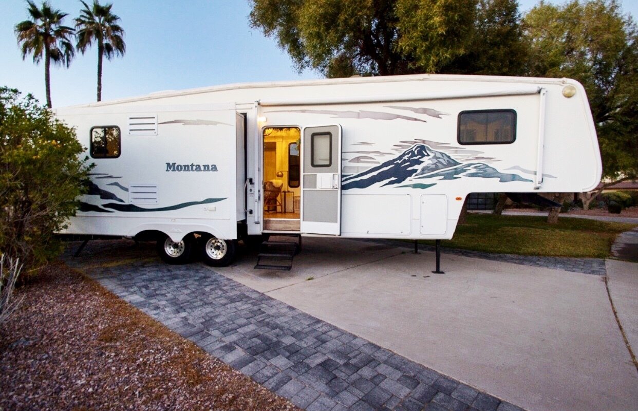 The Sholins purchased this Jayco Fifth Wheel camper in Arizona.
