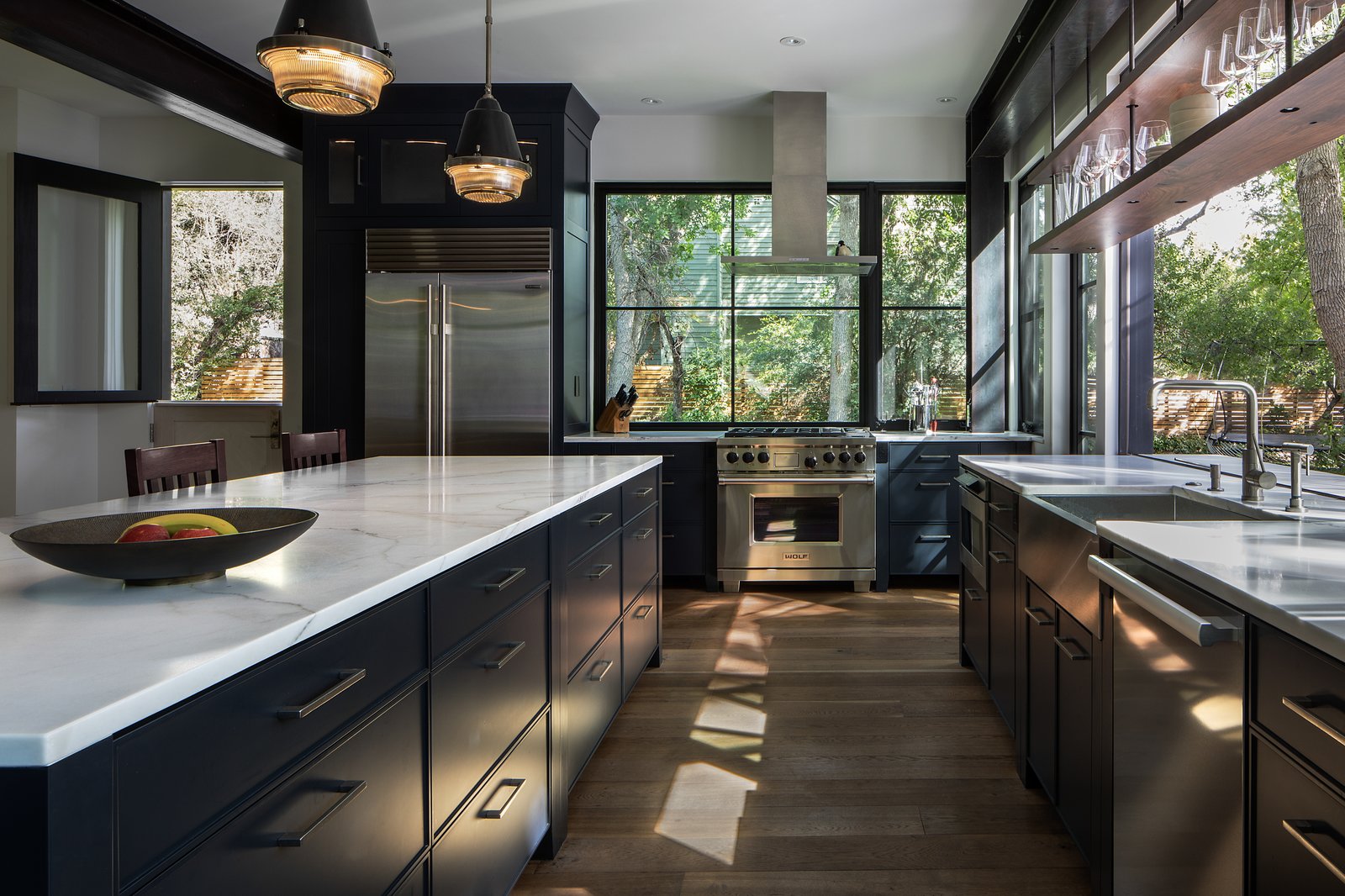 A closer peek at the kitchen. Here, you can see how the counter extends to the outdoor patio.