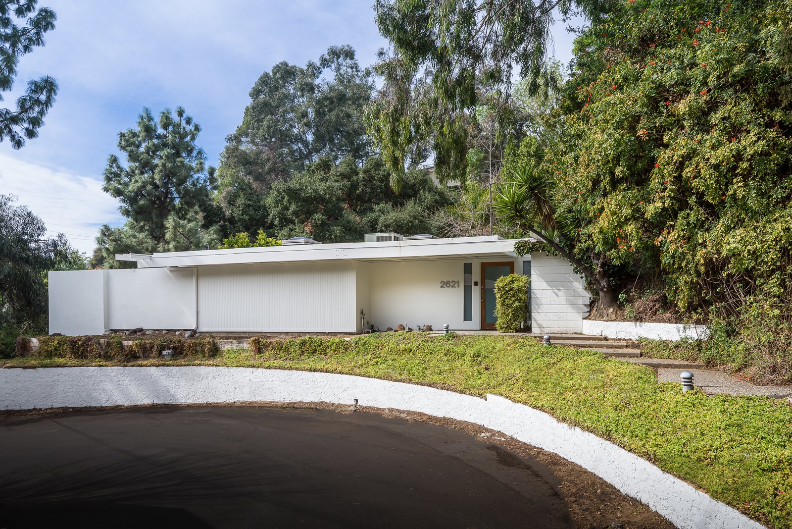 This house on La Cuesta Drive is located near Runyon Canyon Hiking Trails.