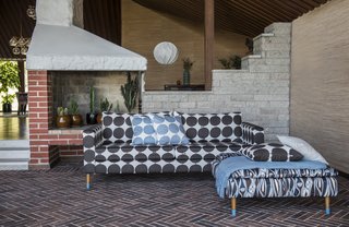 How to choose an IKEA sofa to match your personal interior style - Photo 3 of 5 -