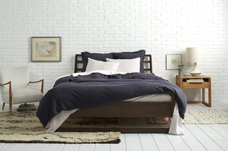Blush and Coal Linen, when paired, evoke a romantic feel that’s perfectly on trend; Source: Nicole LaMotte/Parachute