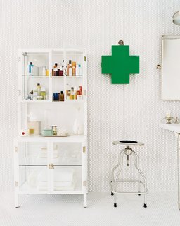 How to Prepare Your Bathroom for Overnight Guests - Photo 6 of 8 - A clearly labeled first aid kit is an essential in every bathroom; Source: Domino