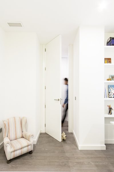 005.GEB - Apartment Refurbishment in Madrid
Photo: Carlos Antón Photography © Photo 2 of 005.GEB modern home