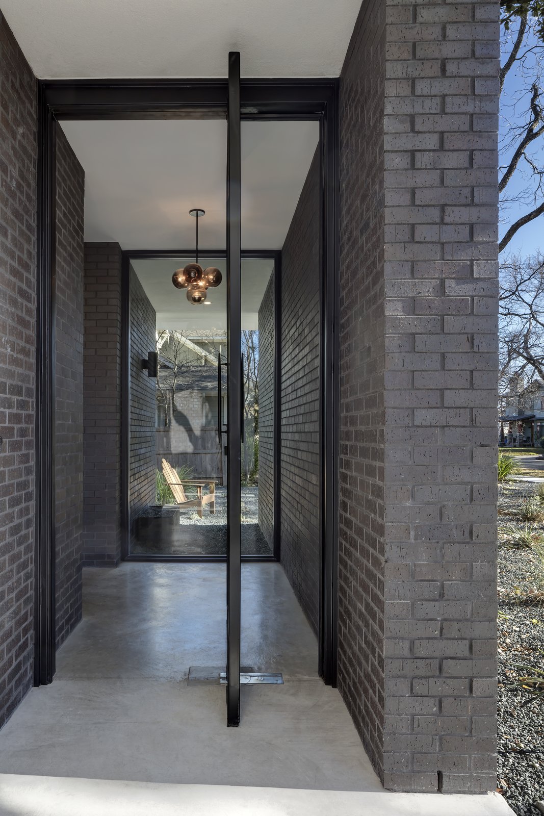 Main Stay House by Matt Fajkus Architecture | Photography: Charles Davis Smith Photo 3 of Main Stay House modern home