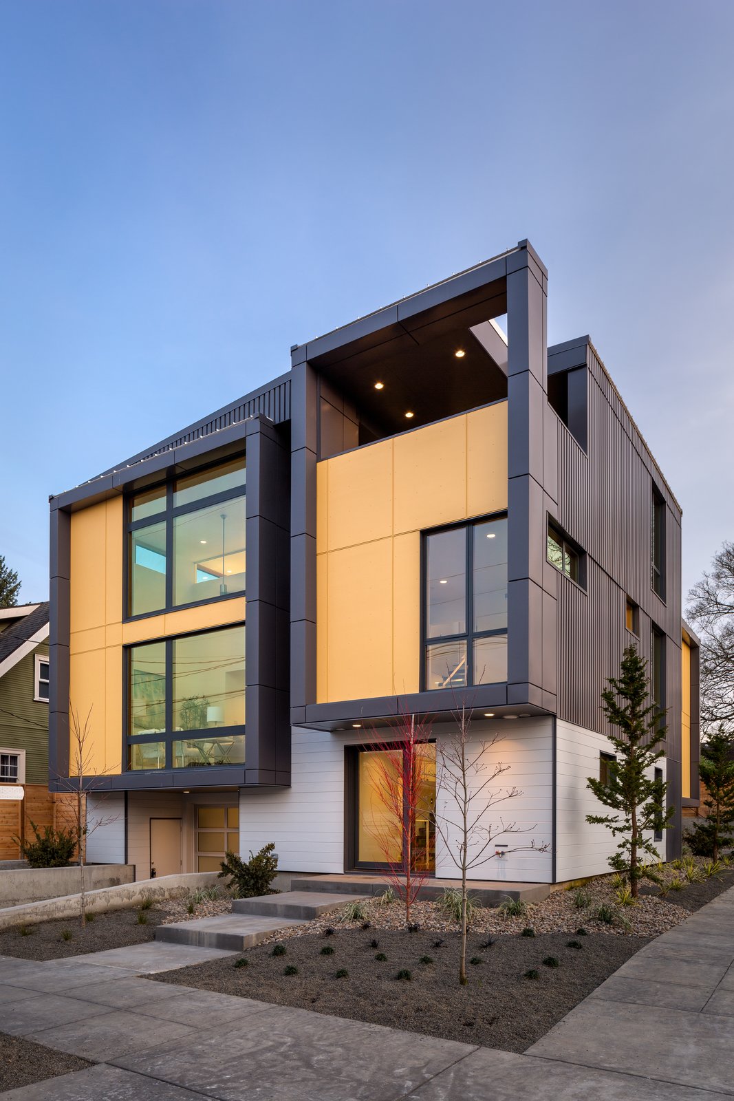 Exterior front corner with stepping tubes