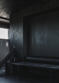 A Coal Crane Houses an Unexpected Retreat and Meeting Room in Copenhagen - Photo 6 of 10 -