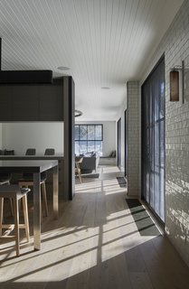 Sliding-Glass Pavilions Transform a Renovated Melbourne Home - Photo 9 of 10 -