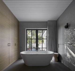 Sliding-Glass Pavilions Transform a Renovated Melbourne Home - Photo 10 of 10 -