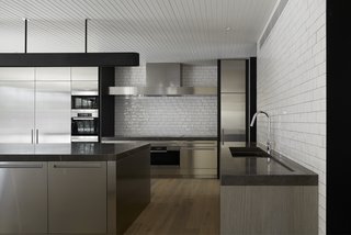 Sliding-Glass Pavilions Transform a Renovated Melbourne Home - Photo 8 of 10 -