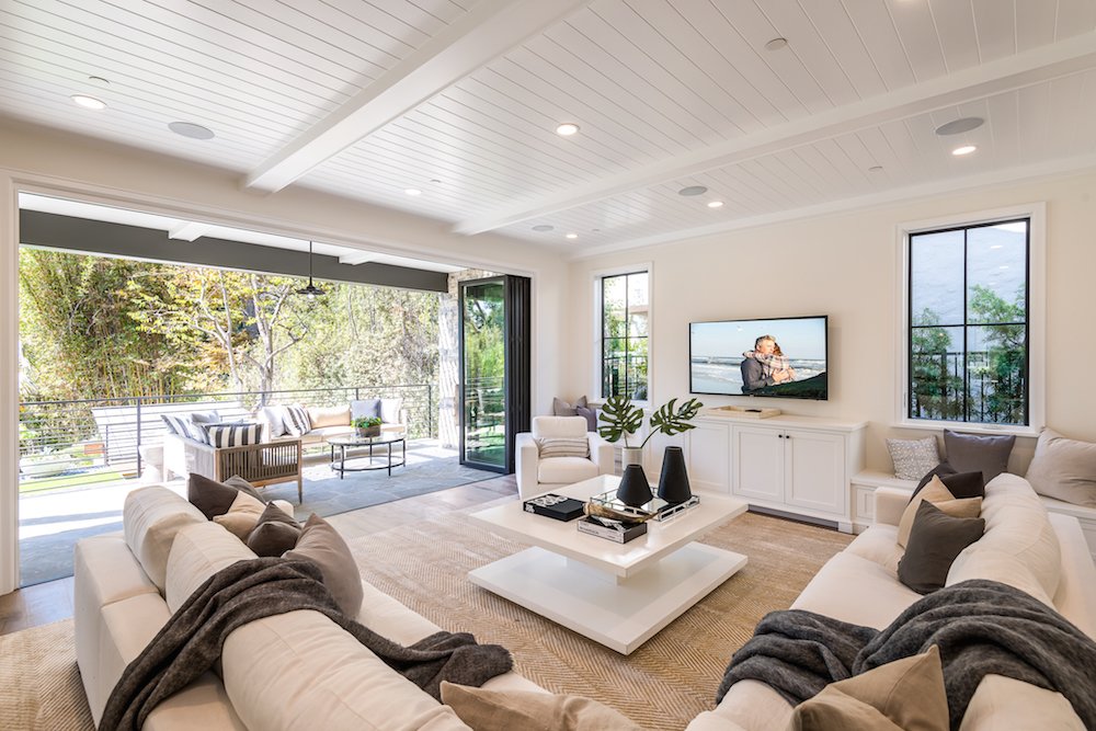 Folding doors stack accordion-like for a dramatic effect.